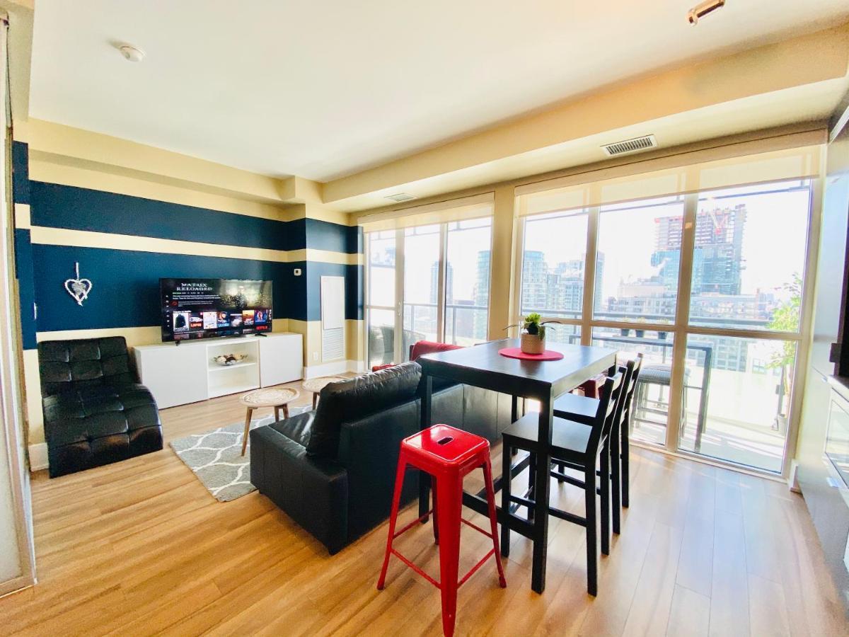 Front Street Suites Торонто Екстер'єр фото